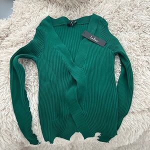 Lulu's Emerald V-Neck Ribbed Top NWT